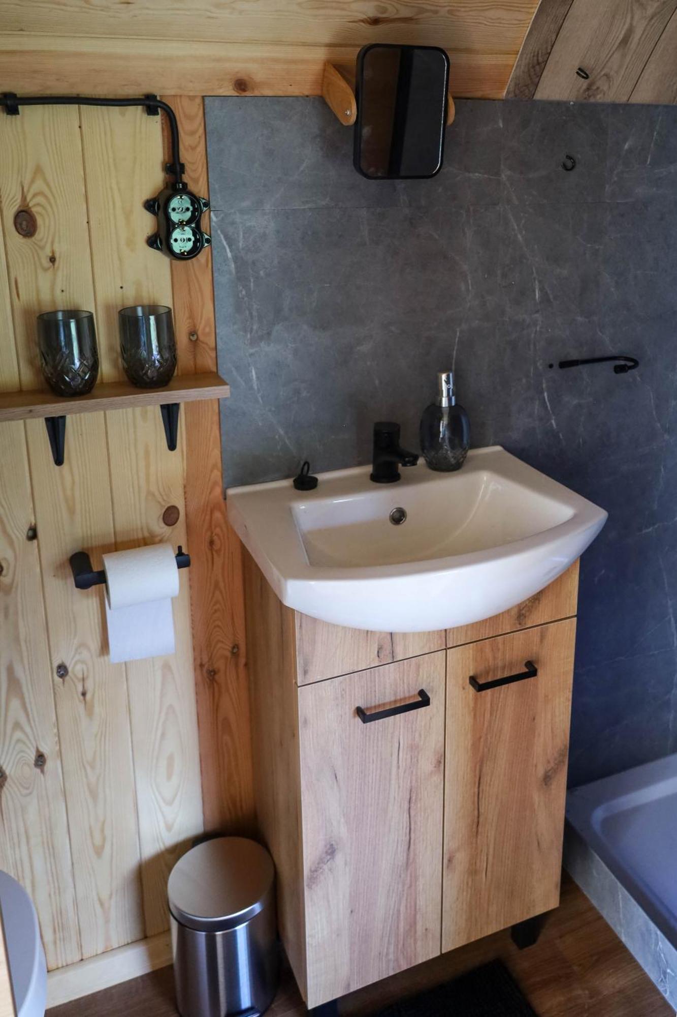 Oaza Swiety Spokoj - Domek Z Balia I Jacuzzi Rzasnik Exterior foto